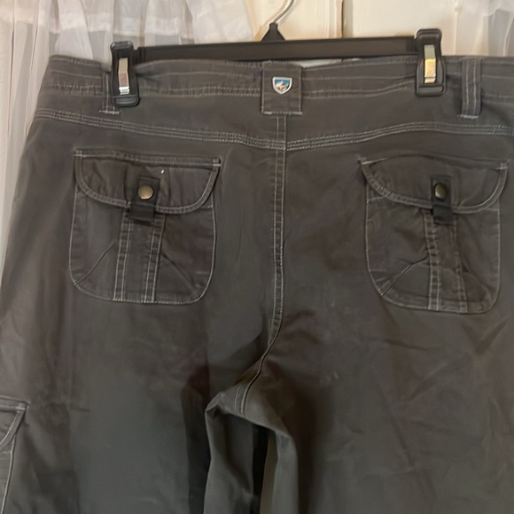 Kuhl Splash 11” Roll Up Short Women’s Size 14 Pine - Picture 3 of 9